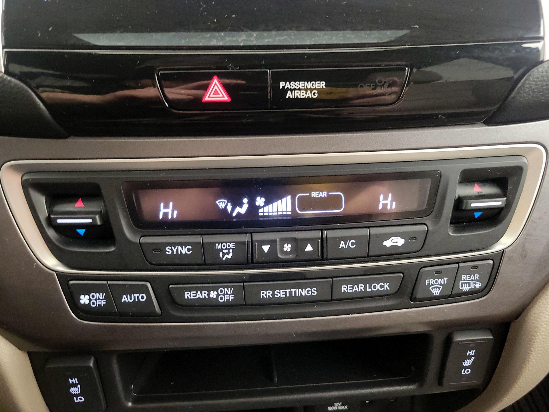 Thumbnail: 2016 Honda Pilot - 17