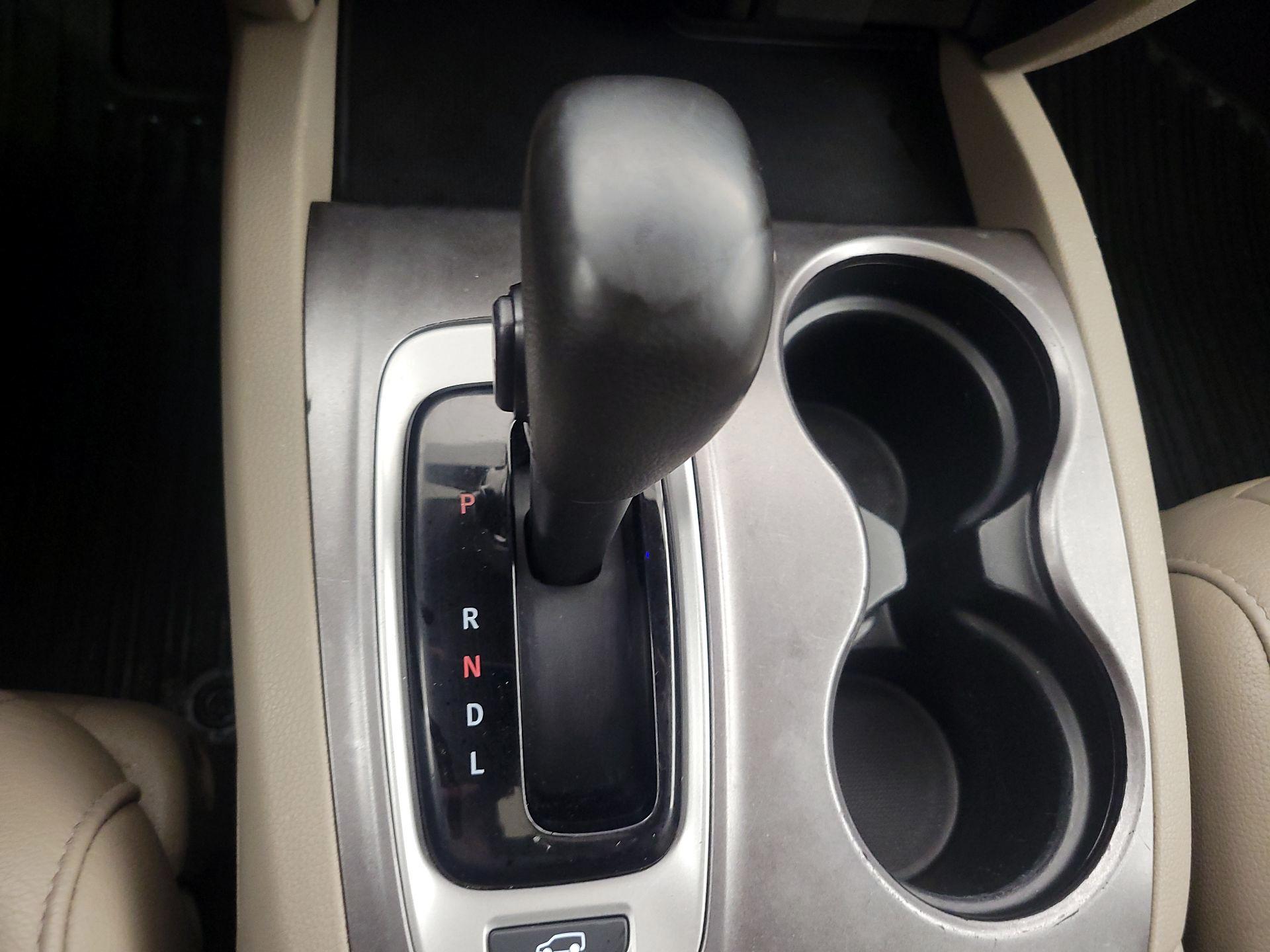 Thumbnail: 2016 Honda Pilot - 18