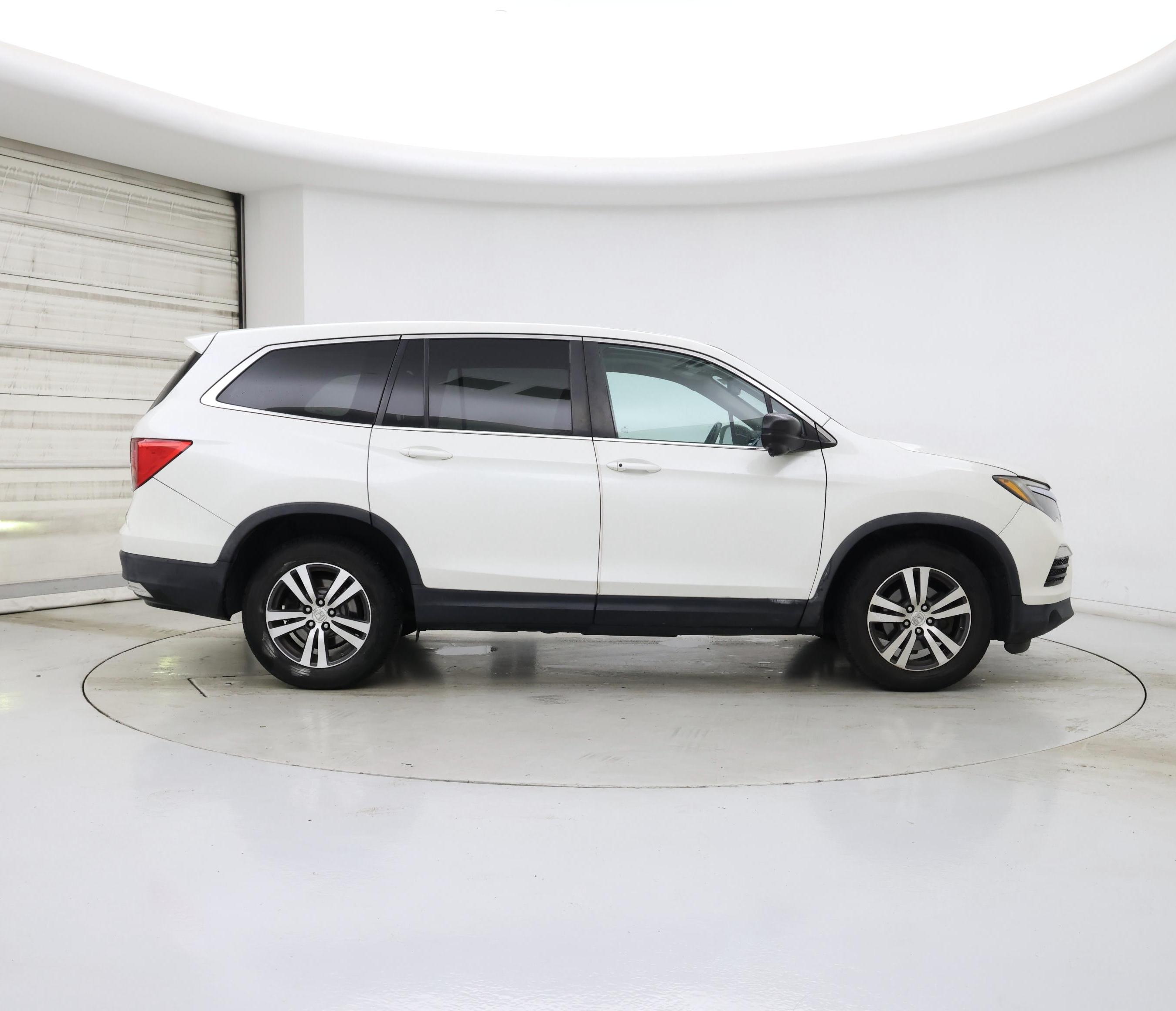 Thumbnail: 2016 Honda Pilot - 7