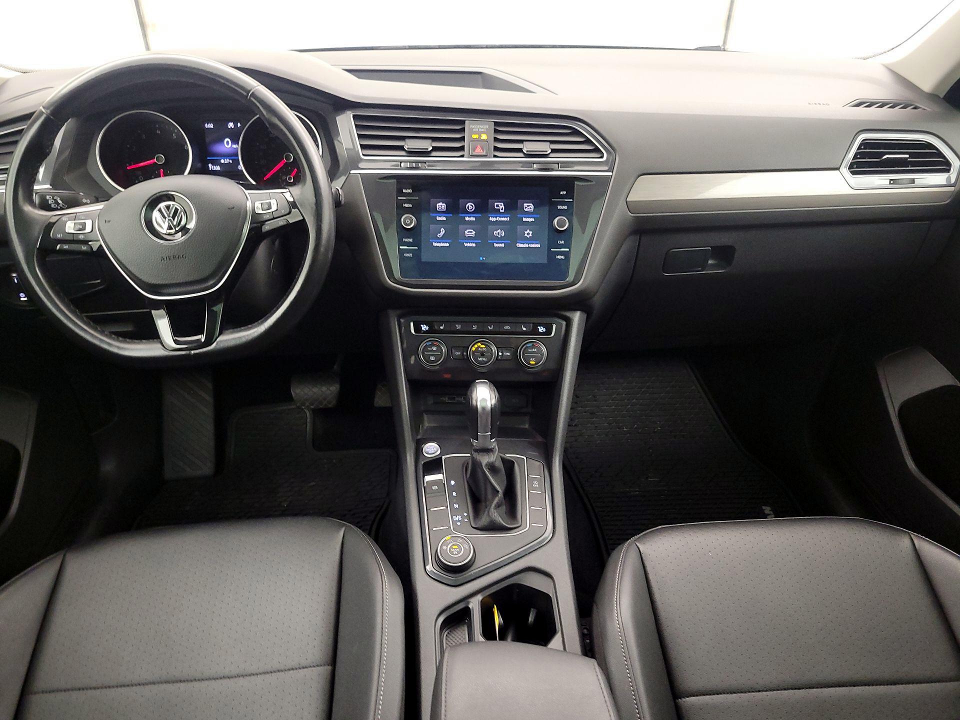 Thumbnail: 2019 Volkswagen Tiguan - 9