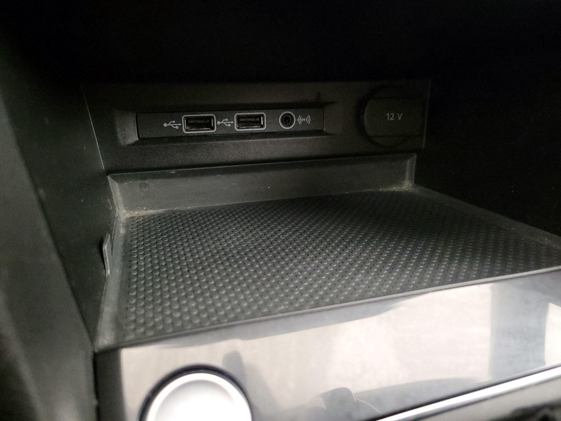 Thumbnail: 2019 Volkswagen Tiguan - 18