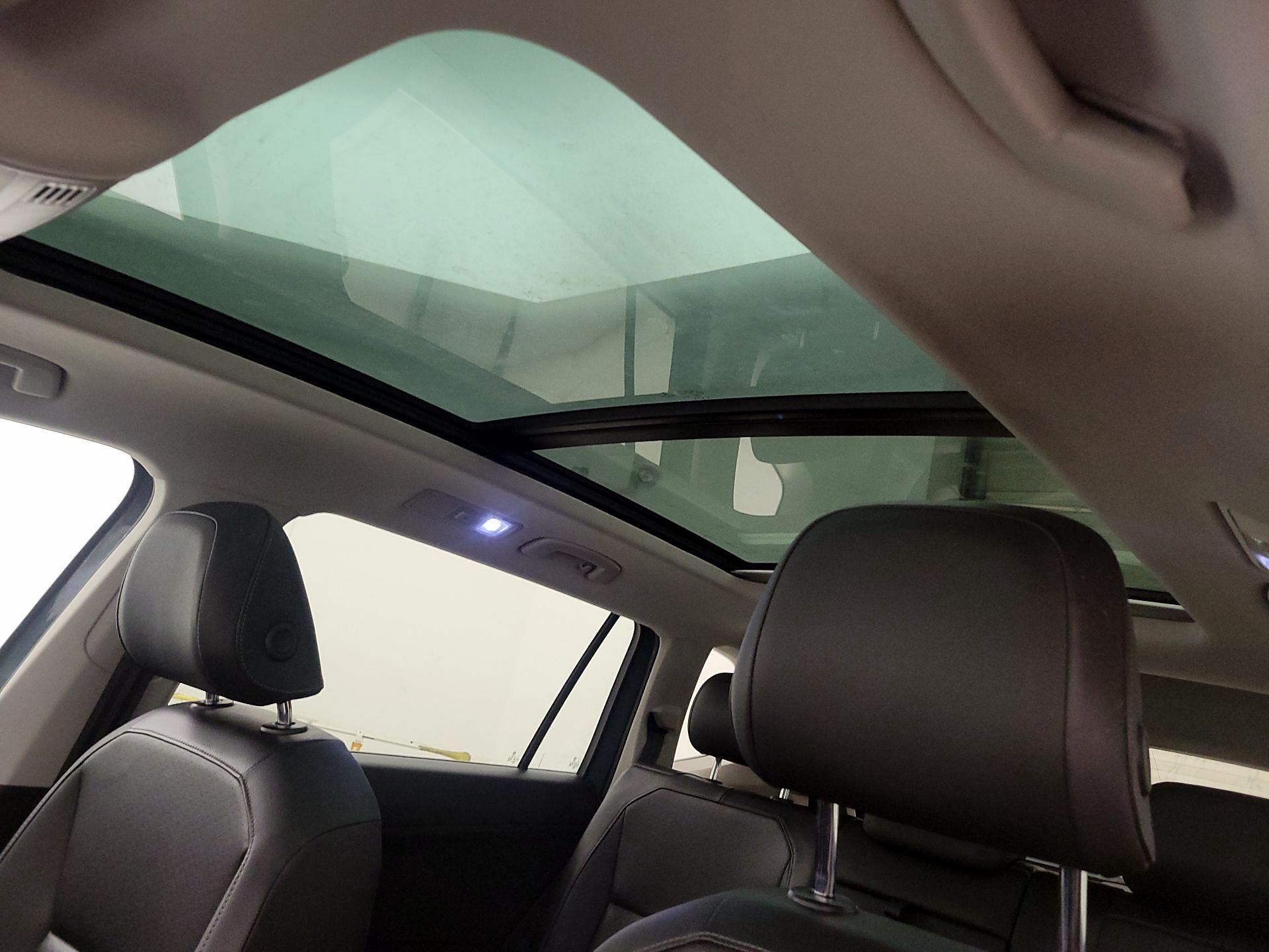 Thumbnail: 2019 Volkswagen Tiguan - 19