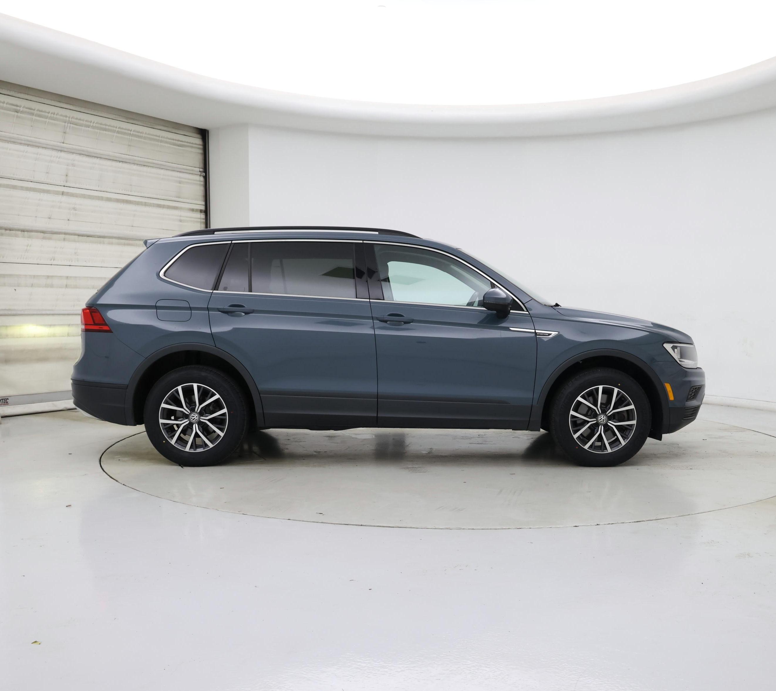 Thumbnail: 2019 Volkswagen Tiguan - 7