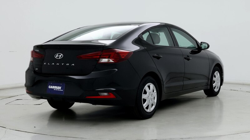 2019 Hyundai Elantra SE 8