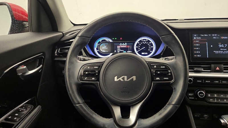 2022 Kia Niro LXS 10