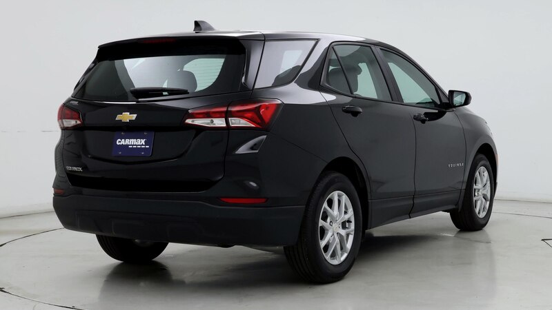 2023 Chevrolet Equinox LS 8