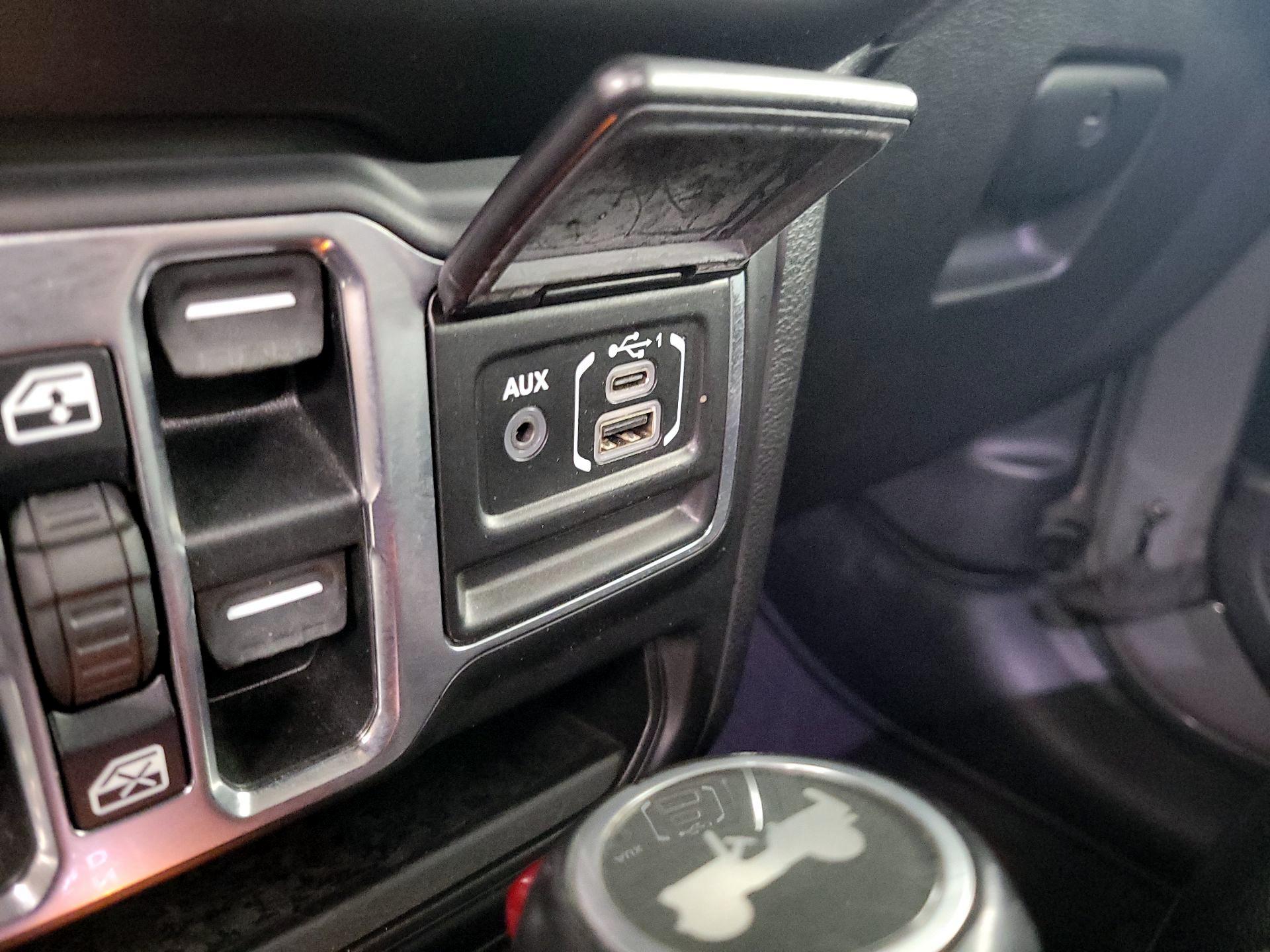 Thumbnail: 2021 Jeep Wrangler - 19