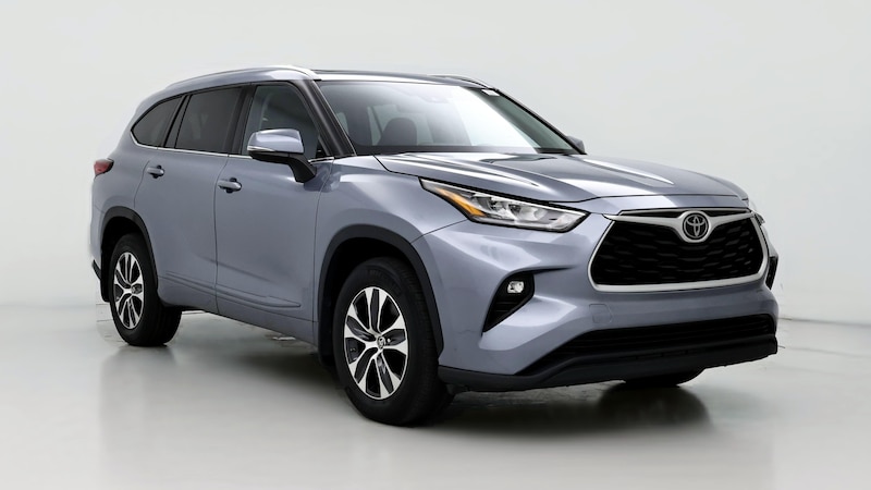 2020 Toyota Highlander XLE Hero Image