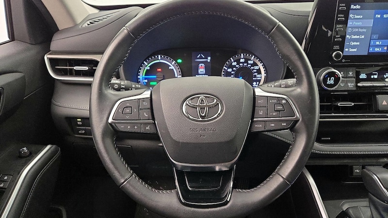 2021 Toyota Highlander LE 10