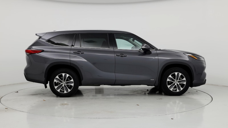 2022 Toyota Highlander XLE 7