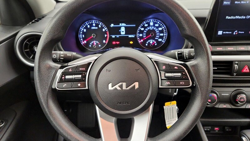 2023 Kia Forte LXS 10