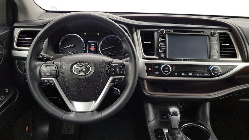 2016 Toyota Highlander Limited 10