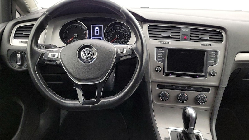 2016 Volkswagen Golf S 10