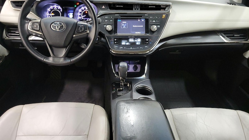 2016 Toyota Avalon XLE 9