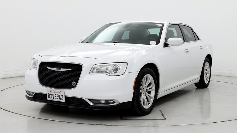 2019 Chrysler 300 Touring 4