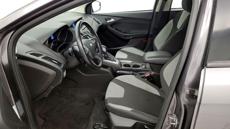 2014 Ford Focus SE 11