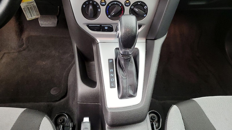 2014 Ford Focus SE 16