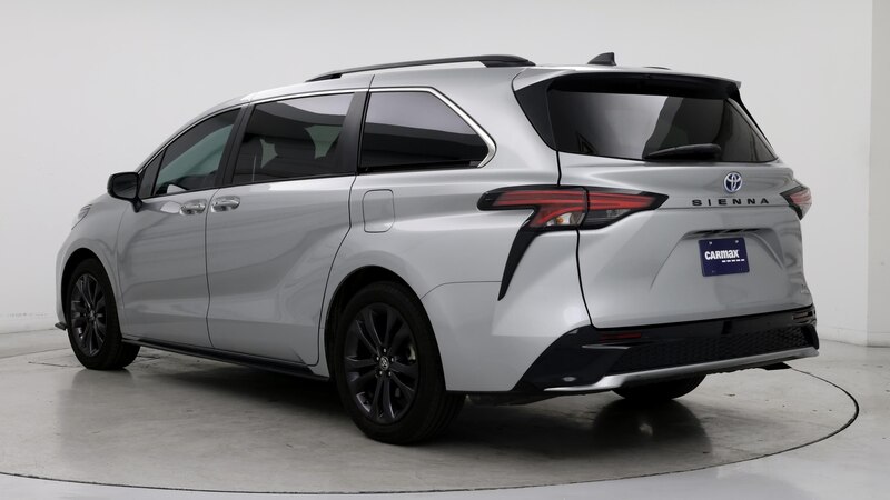 2022 Toyota Sienna XSE 2