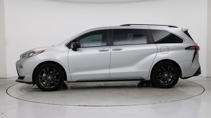 2022 Toyota Sienna XSE 3