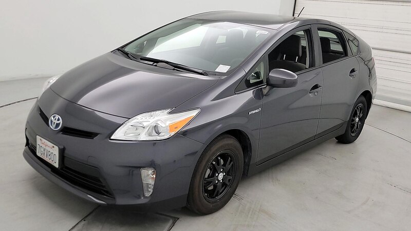 2014 Toyota Prius Two 3