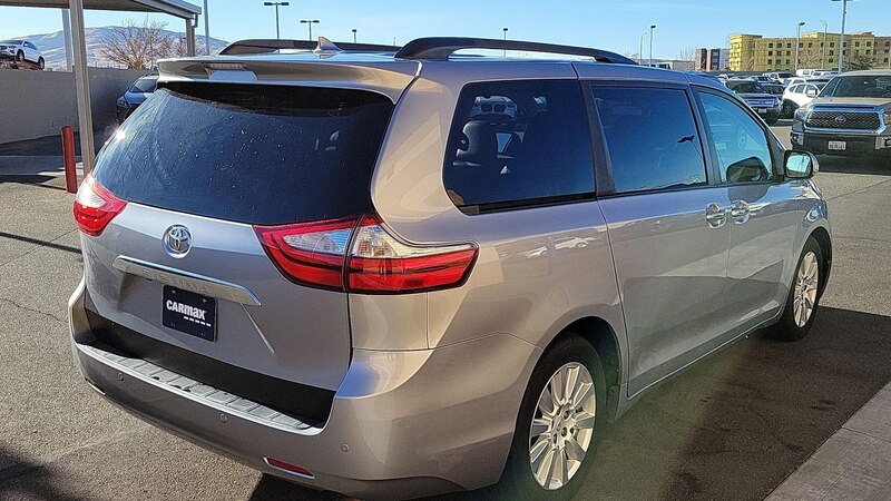 2017 Toyota Sienna Limited 5