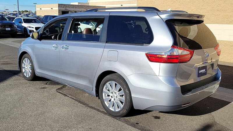 2017 Toyota Sienna Limited 7