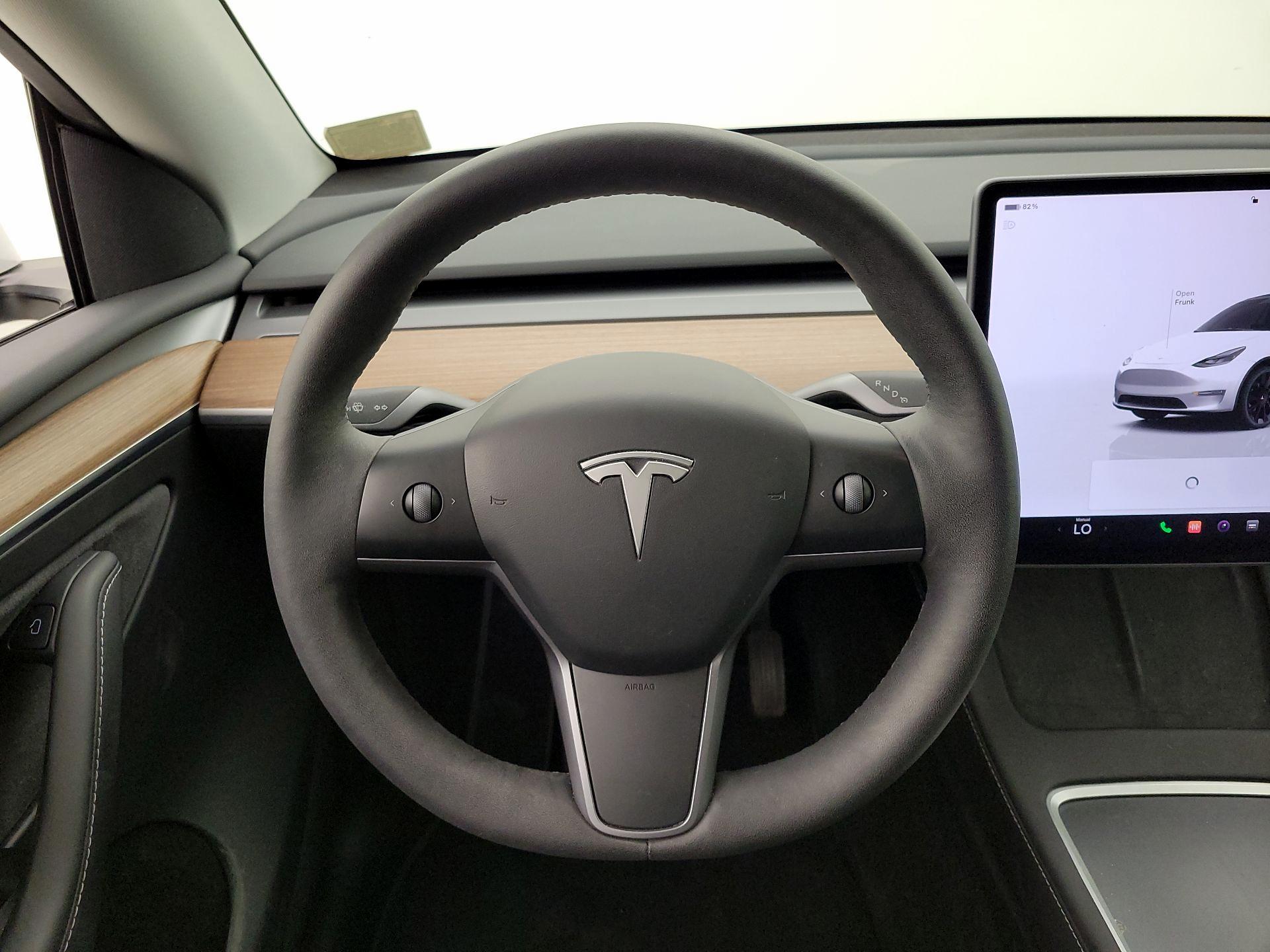 Thumbnail: 2023 Tesla Model Y - 10