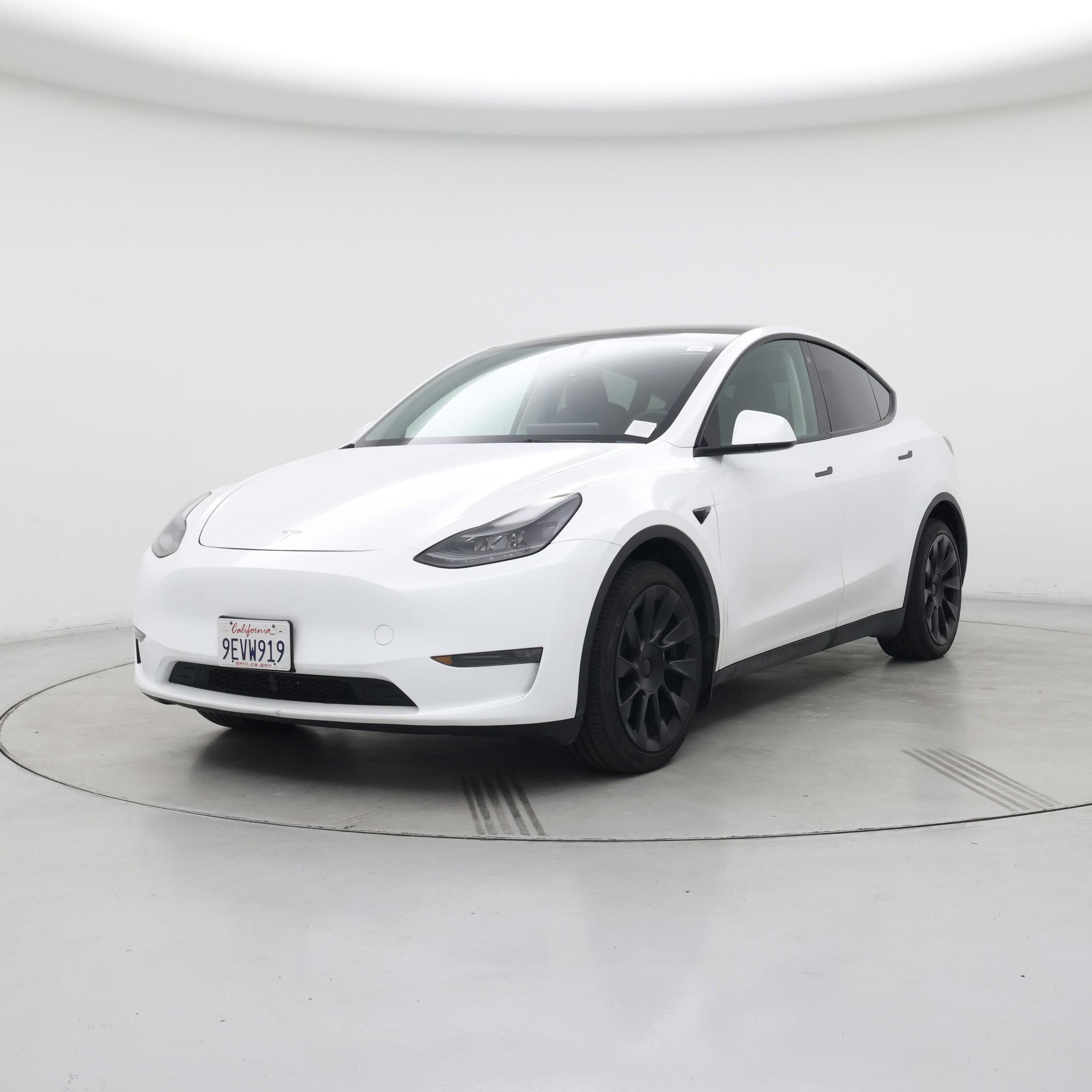 Thumbnail: 2023 Tesla Model Y - 4