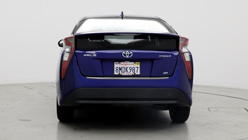 2016 Toyota Prius Two 6