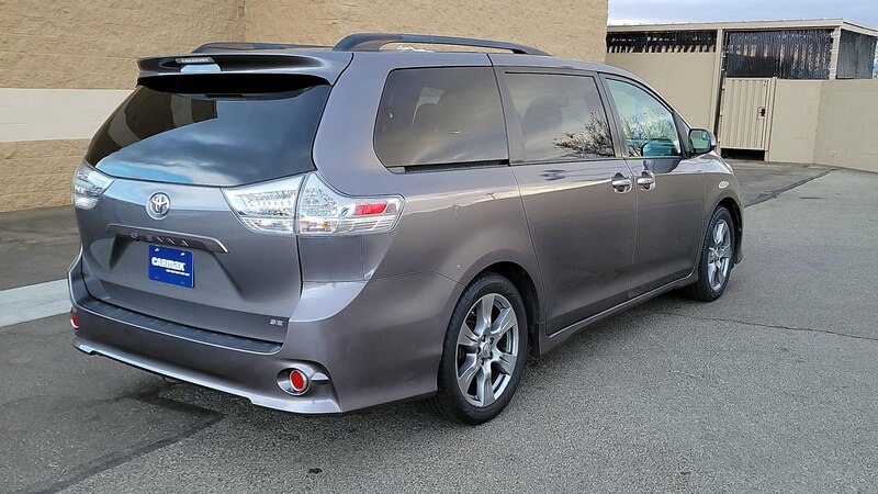 2017 Toyota Sienna SE 5