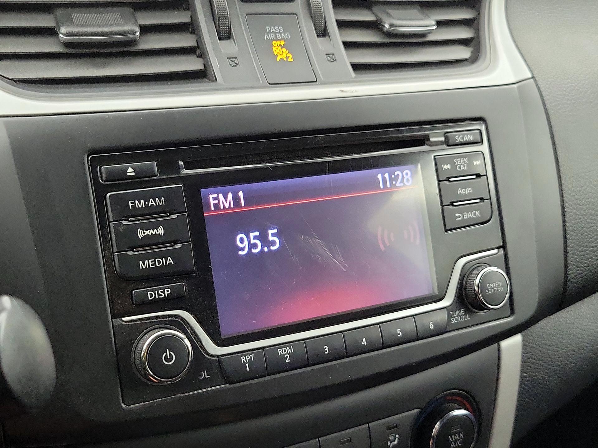 Thumbnail: 2015 Nissan Sentra - 15