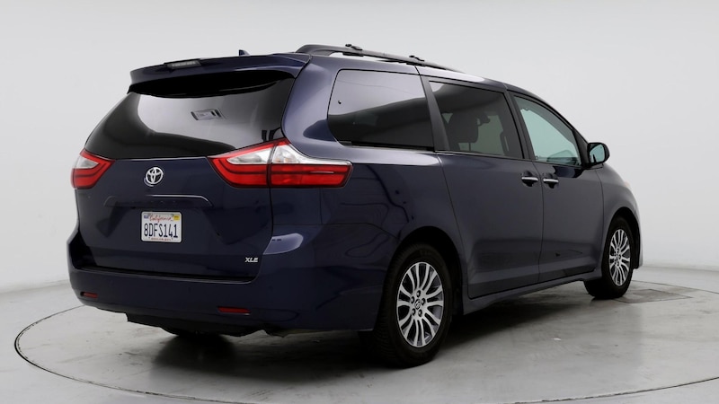 2018 Toyota Sienna XLE Premium 8