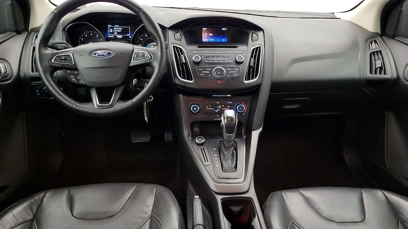 2015 Ford Focus SE 9