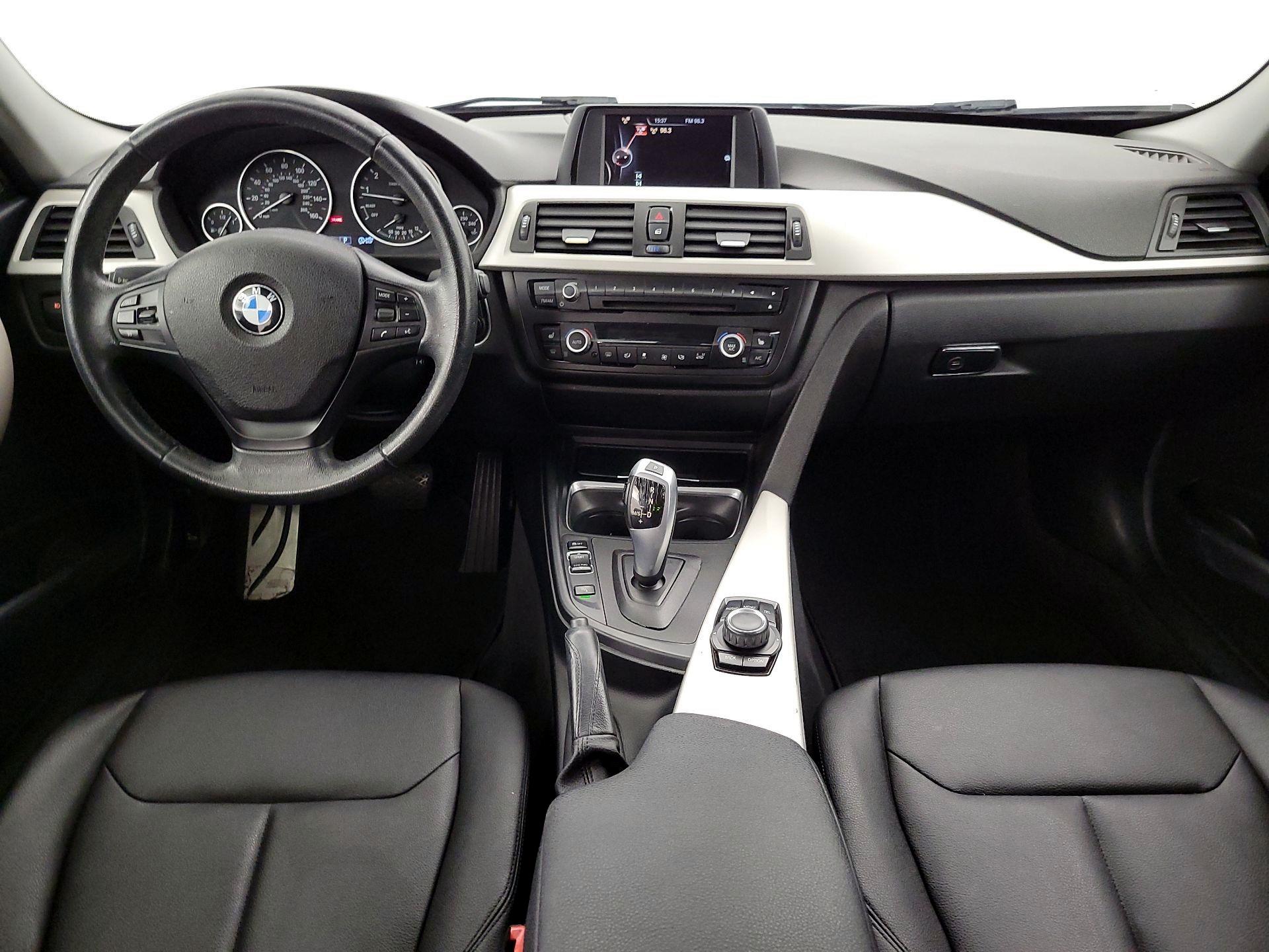 Thumbnail: 2015 BMW 3 Series - 9