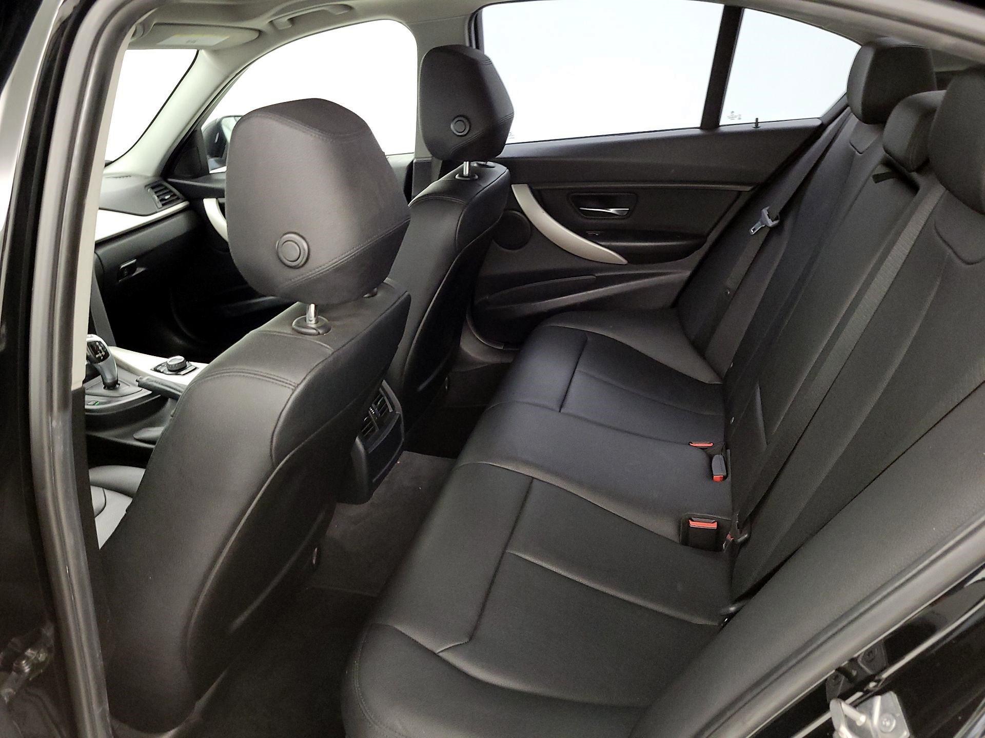Thumbnail: 2015 BMW 3 Series - 20