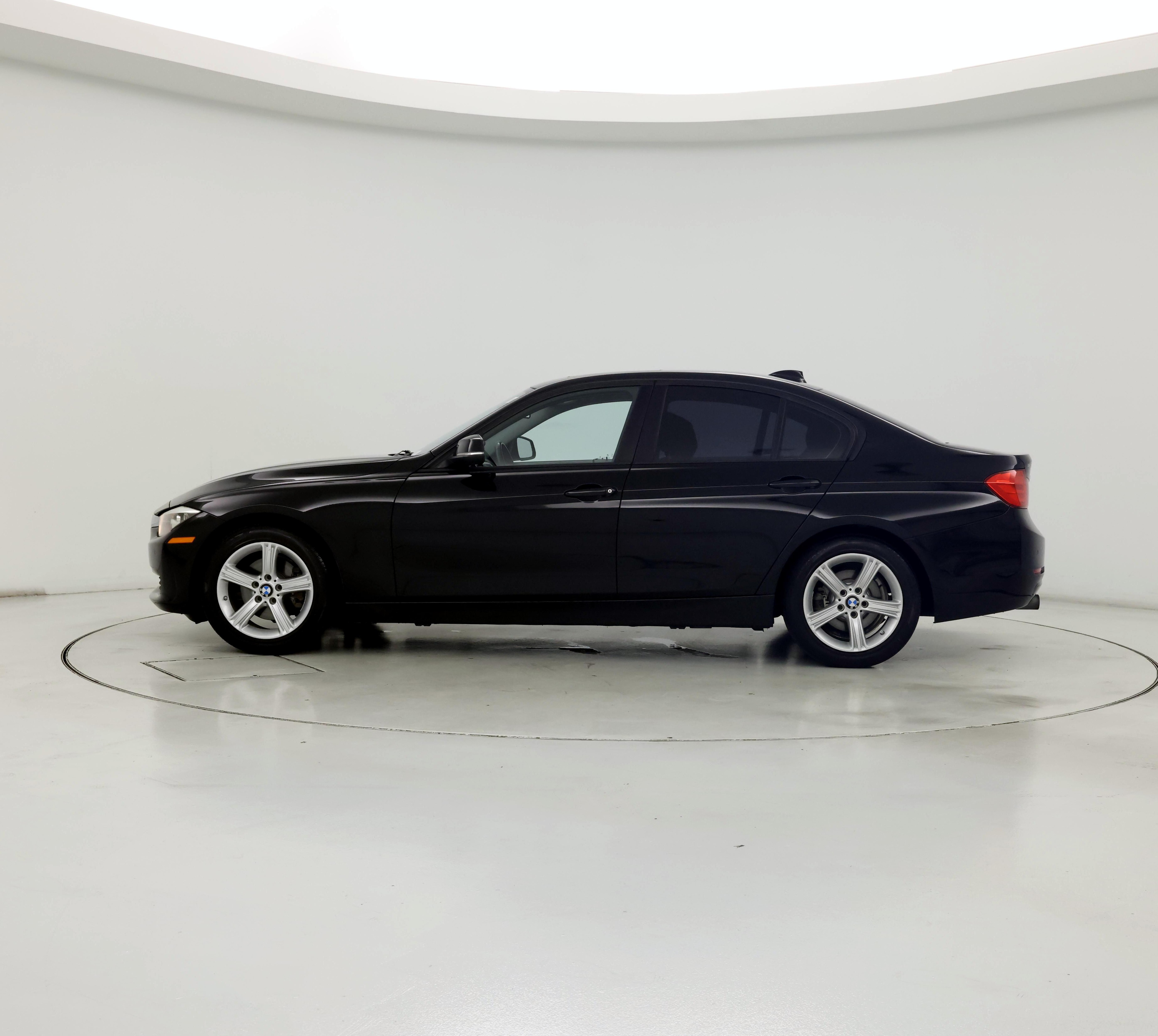 Thumbnail: 2015 BMW 3 Series - 3