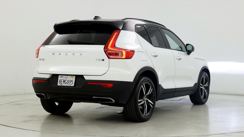 2019 Volvo XC40 T5 R-Design 8