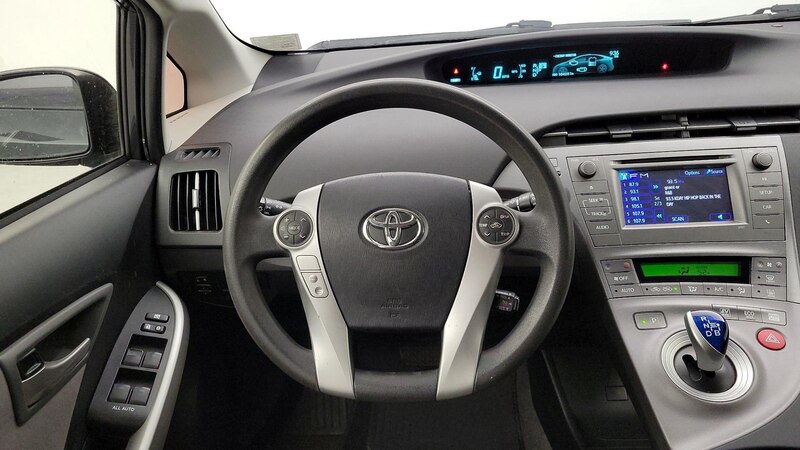 2014 Toyota Prius Two 10