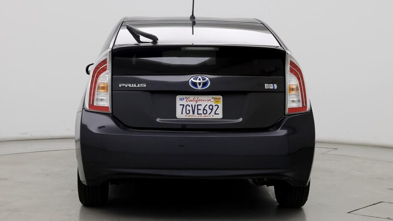 2014 Toyota Prius Two 6