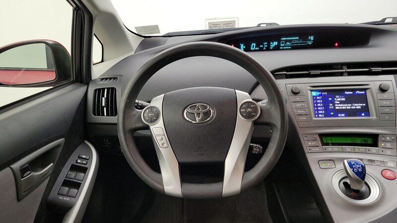 2015 Toyota Prius Two 10