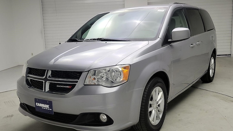 2019 Dodge Grand Caravan SXT Hero Image