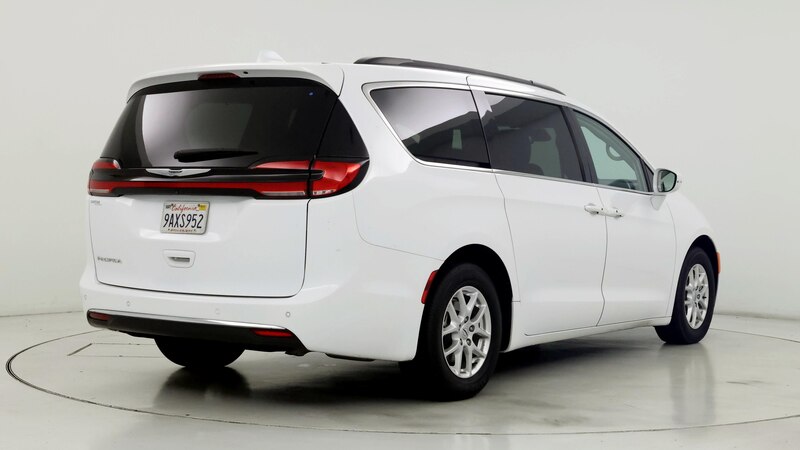 2022 Chrysler Pacifica Touring 8