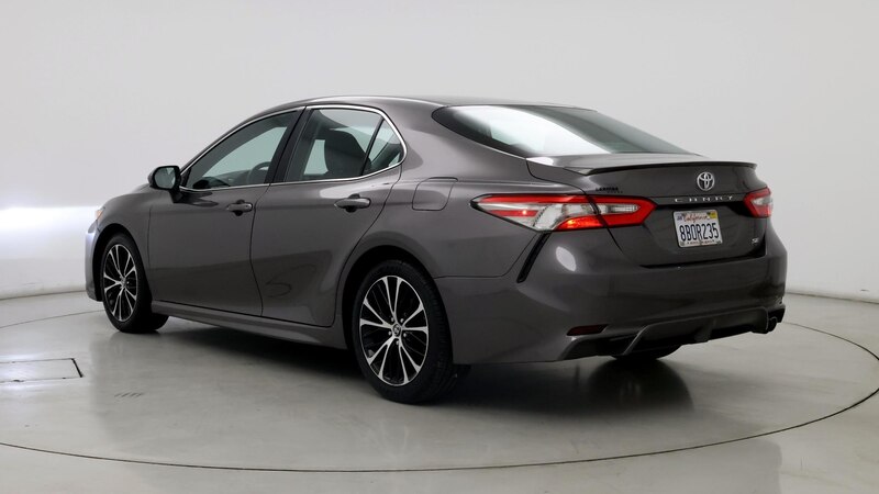 2018 Toyota Camry SE 2