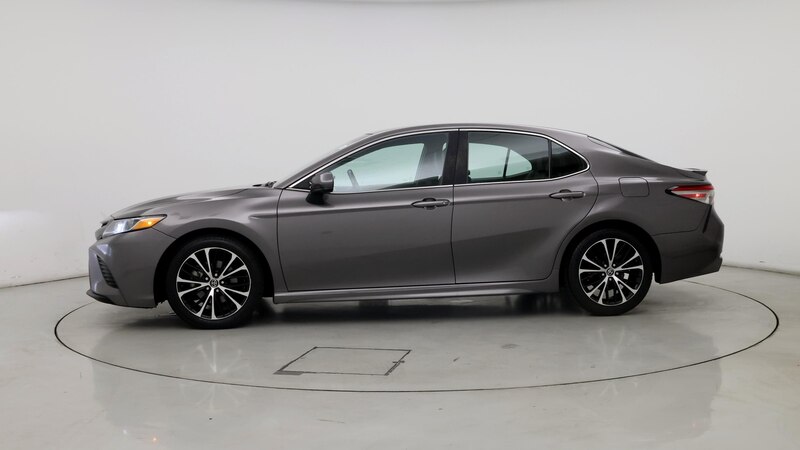 2018 Toyota Camry SE 3