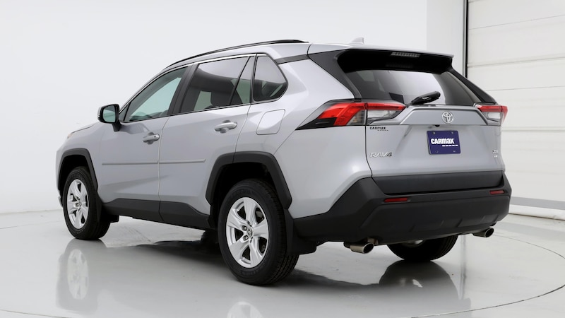 2021 Toyota RAV4 XLE 2