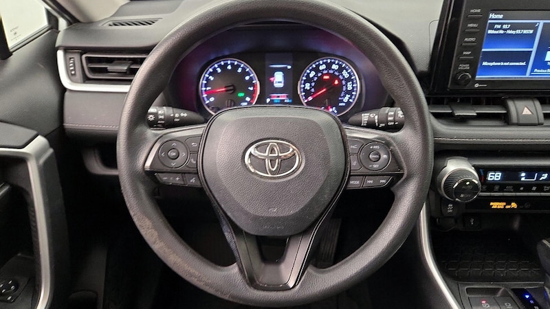 2020 Toyota RAV4 XLE 10