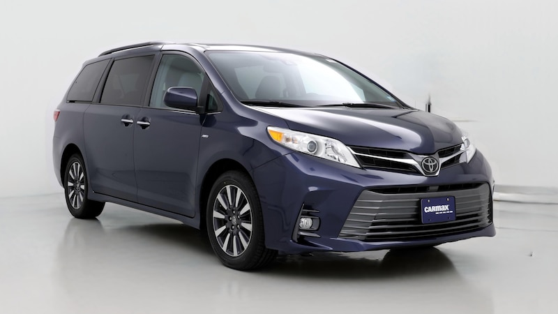 2019 Toyota Sienna XLE Hero Image