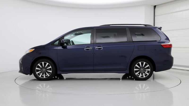 2019 Toyota Sienna XLE 3