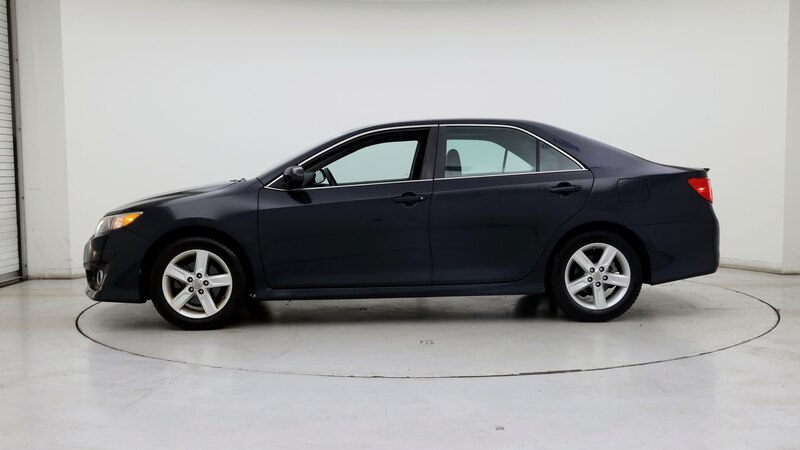 2013 Toyota Camry SE 3