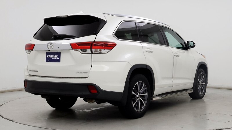 2017 Toyota Highlander XLE 8